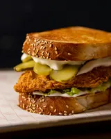 Arepa de Pollo y Guasacaca