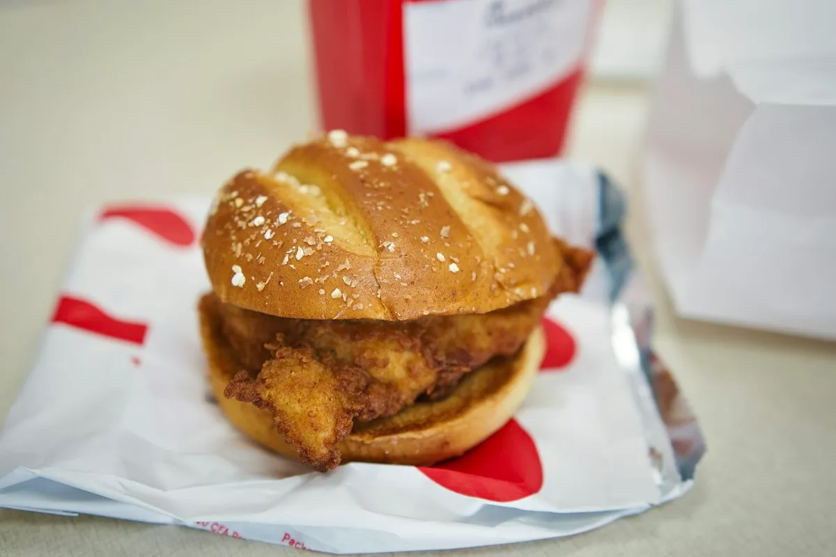 Sándwich de Pollo a la Parrilla